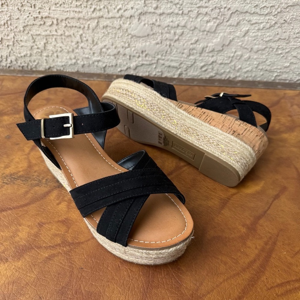 Fergalicious Pounce Black Espadrille Platform Wedge Sandals Womens Size 9M